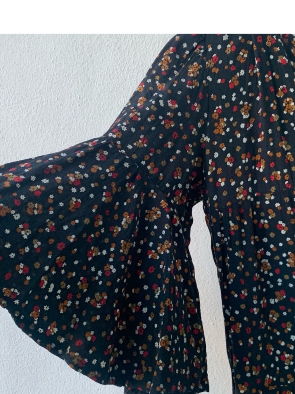 Anthropologie Faithfull the Brand Melia Black Floral Bell Sleeve Midi Dress M - Picture 6 of 7